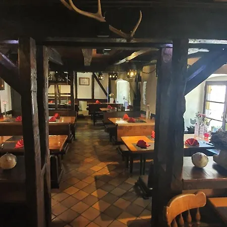 오베르주 알 파이넨 호텔 3*