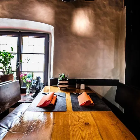 ホテル オーベルジュ アール ヴァイネン 3*