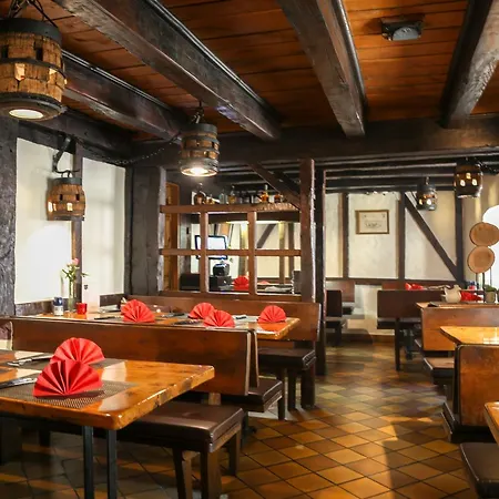 ホテル オーベルジュ アール ヴァイネン 3*